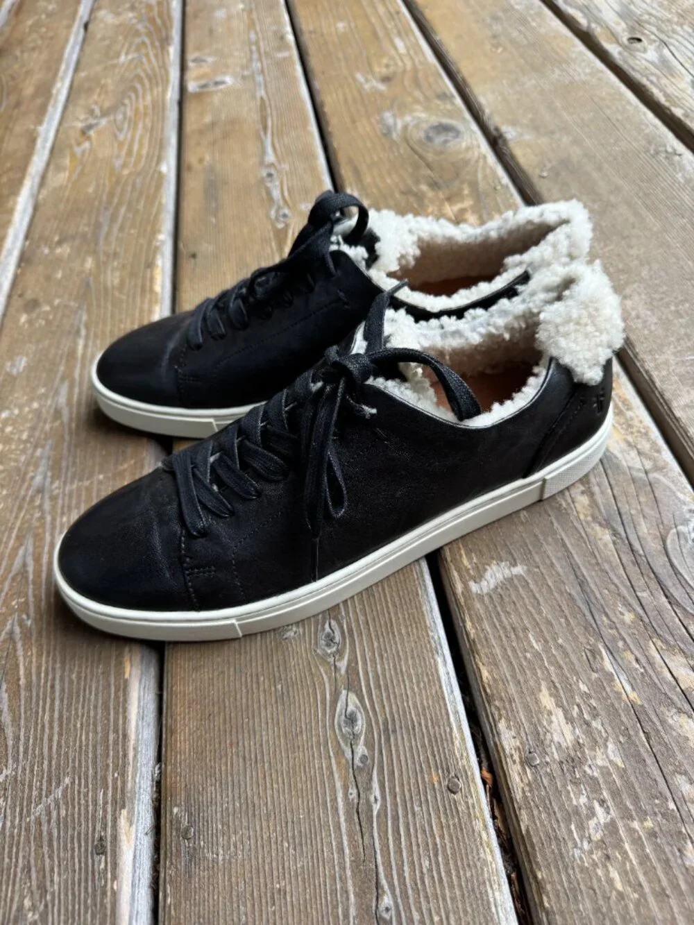 NEW Frye Ivy Black Leather and Shearling Lined Lace Up Sneakers in Women's 9.5